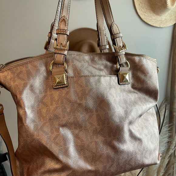 Rose gold MK satchel - Picture 4 of 5